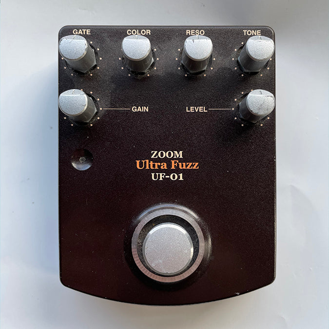 約10年前に中古で購入しましたZOOM Ultra Fuzz UF-01 ファズ 発振 エフェクター